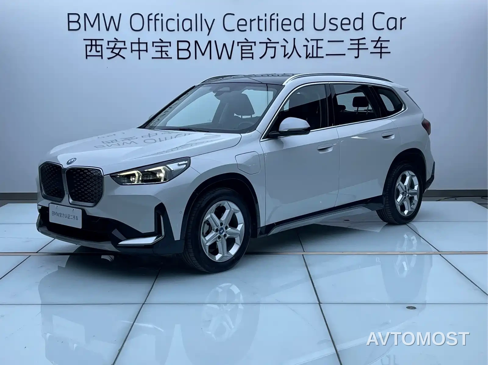 BMW iX1 2023 eDrive25L X Design Package — фото 1