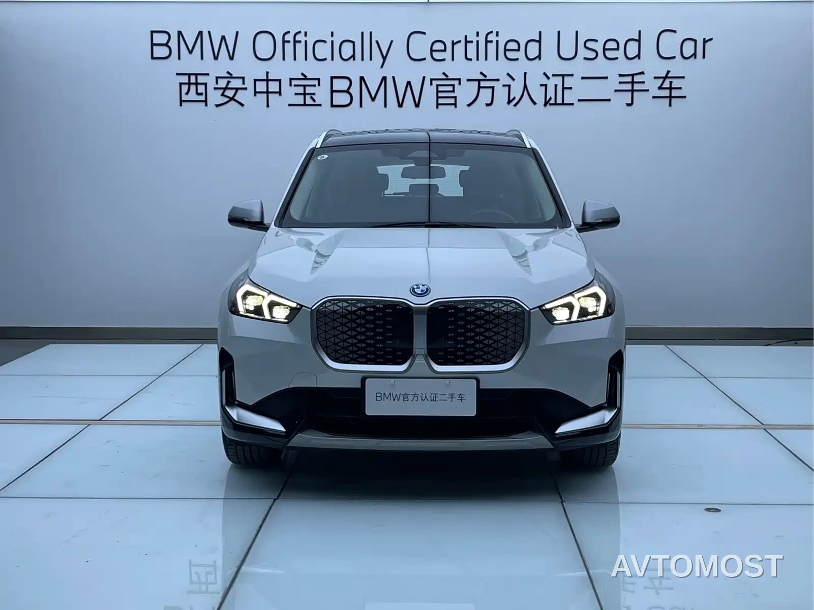 BMW iX1 2023 eDrive25L X Design Package — фото 2