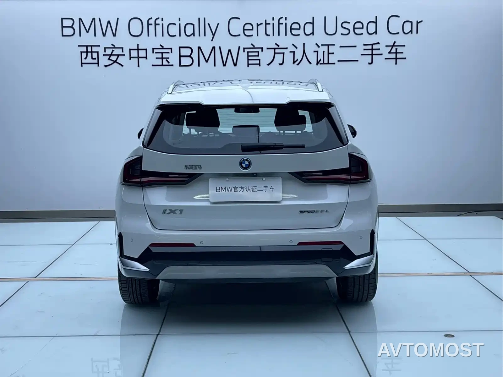 BMW iX1 2023 eDrive25L X Design Package — фото 4