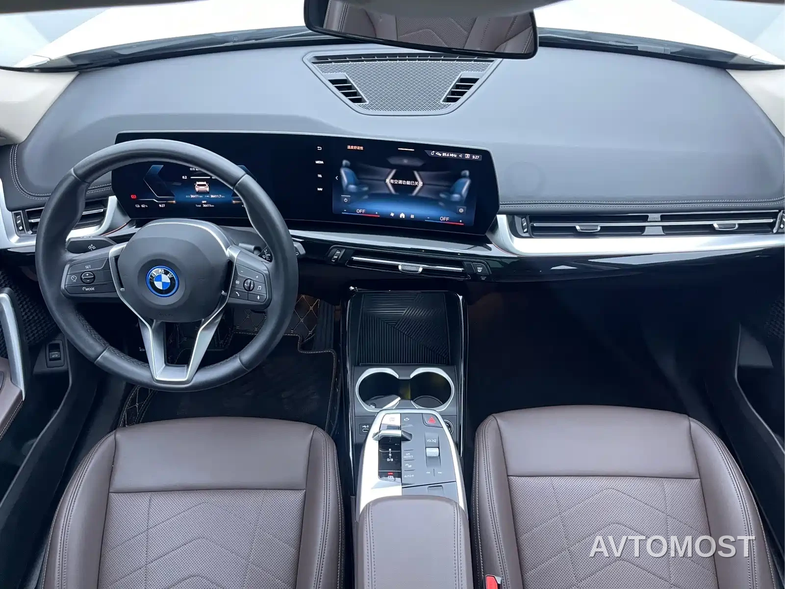 BMW iX1 2023 eDrive25L X Design Package — фото 6