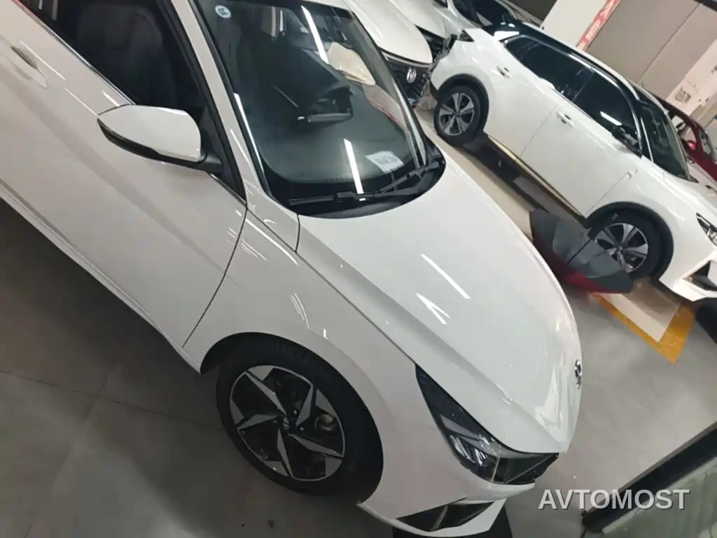 Hyundai Elantra 2022 1.5L CVT GLX Elite Edition — фото 4