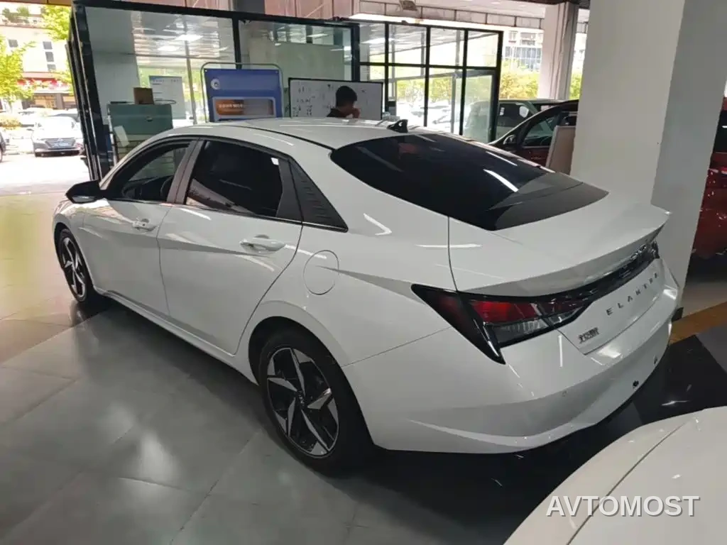 Hyundai Elantra 2022 1.5L CVT GLX Elite Edition — фото 5