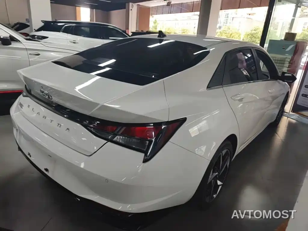Hyundai Elantra 2022 1.5L CVT GLX Elite Edition — фото 7