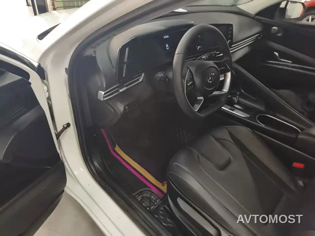 Hyundai Elantra 2022 1.5L CVT GLX Elite Edition — фото 16