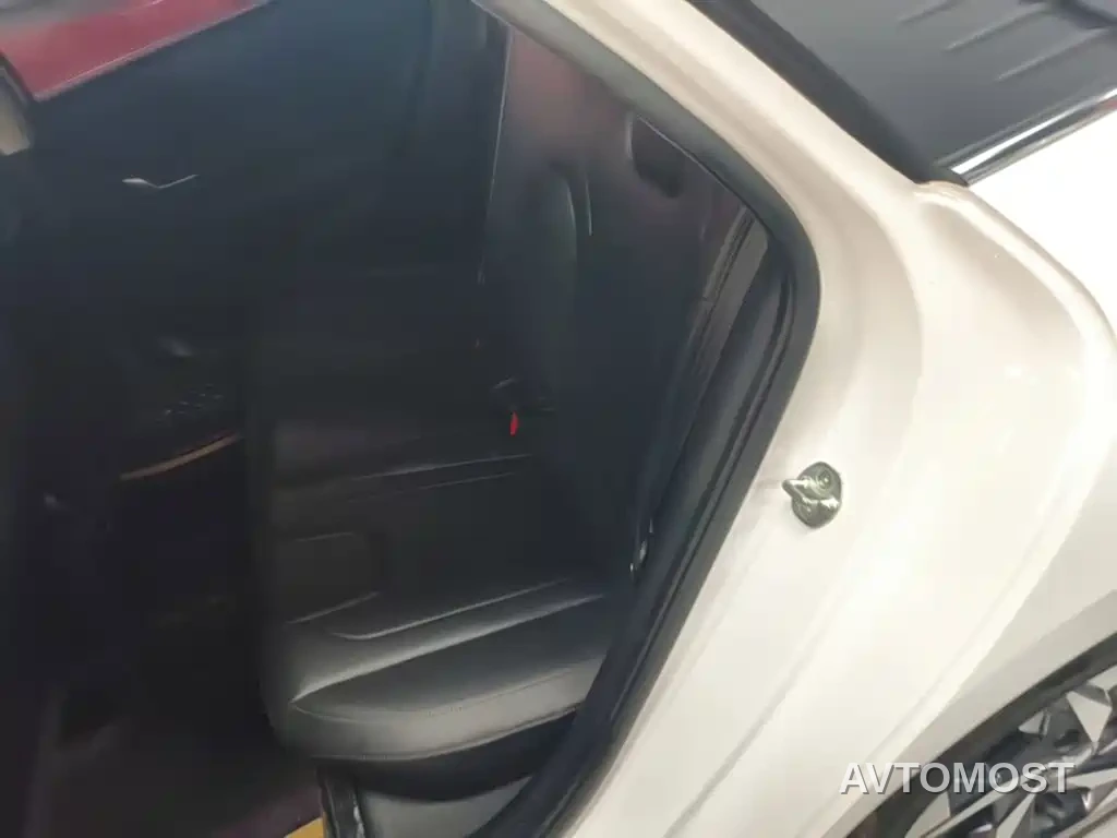 Hyundai Elantra 2022 1.5L CVT GLX Elite Edition — фото 17