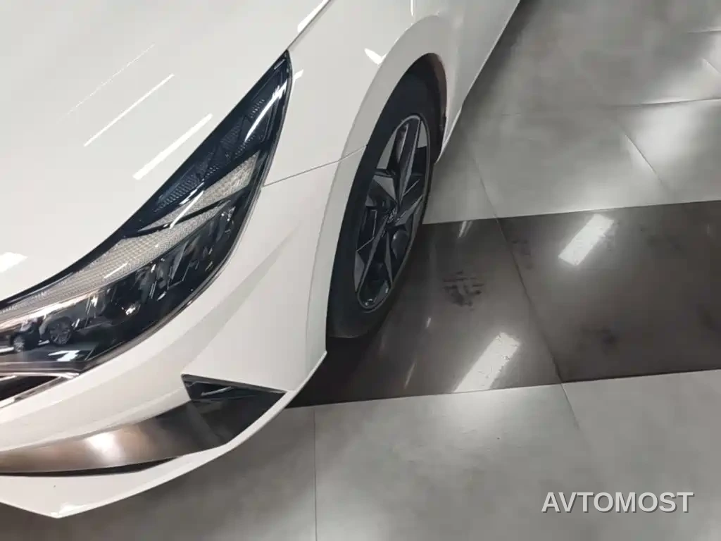 Hyundai Elantra 2022 1.5L CVT GLX Elite Edition — фото 22