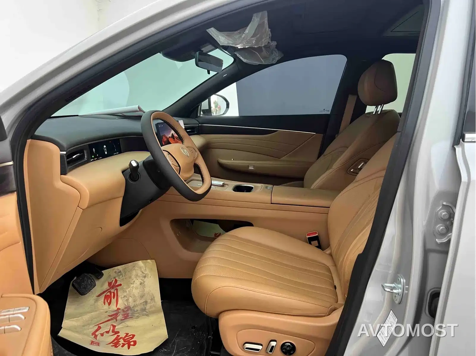 Dongfeng Aeolus L8 2025 Plug-in Hybrid — фото 4