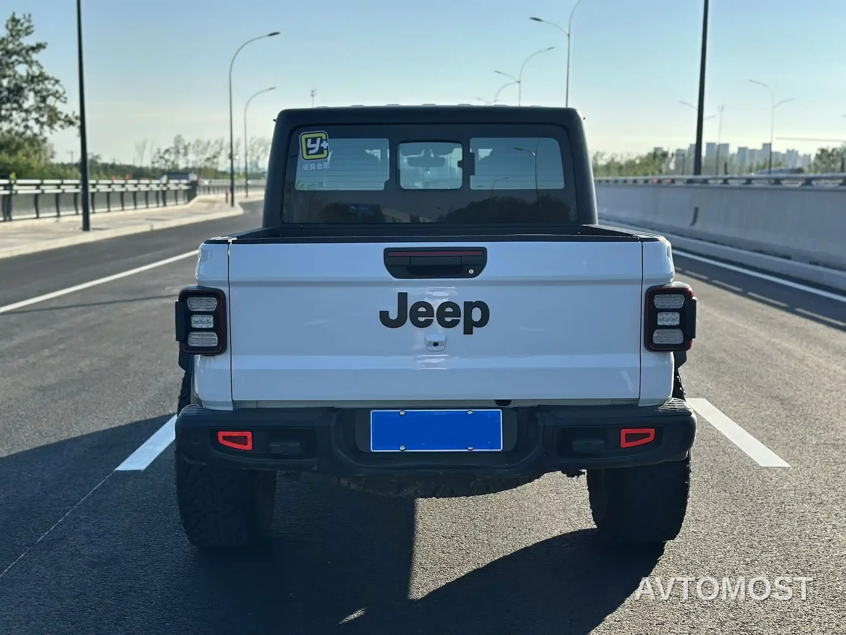 Jeep Gladiator 2022 3.6L Pioneer Edition — фото 5