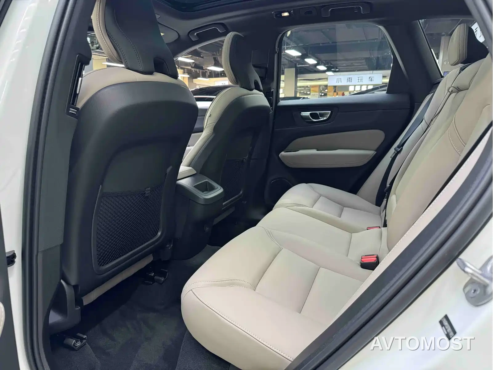 Volvo XC60 2026 Model B5 AWD Smart Elite Luxury — фото 6