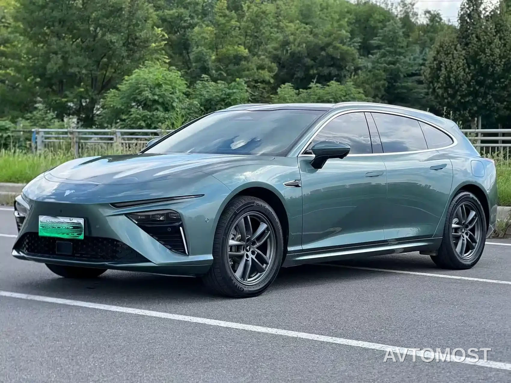 Nezha S Shooting Brake 2024 Model Range Extender 300 Standard — фото 1