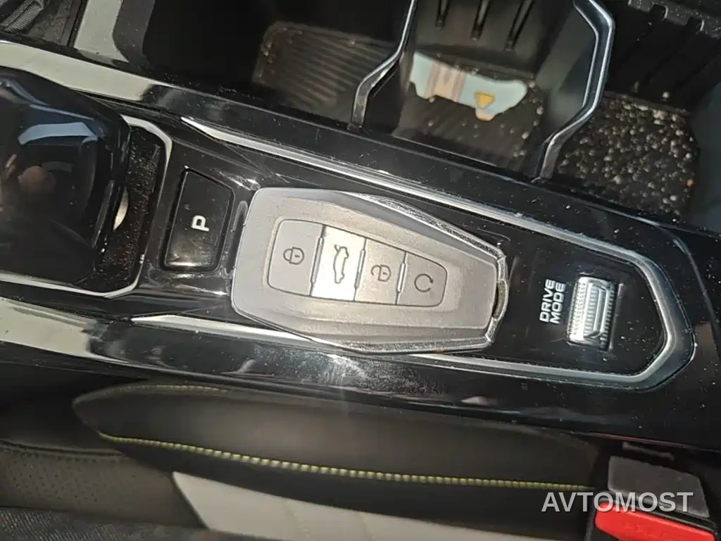 Geely Binyue 2022 Binyue COOL 1.5TD DCT Hot Power Edition — фото 9
