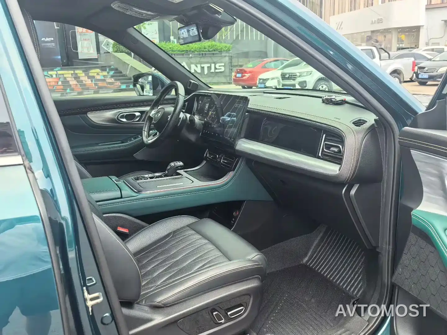 GAC Trumpchi GS8 2022 Dual Engine Series 2.0TM 2WD Premium Edition (7-Seater) — фото 5