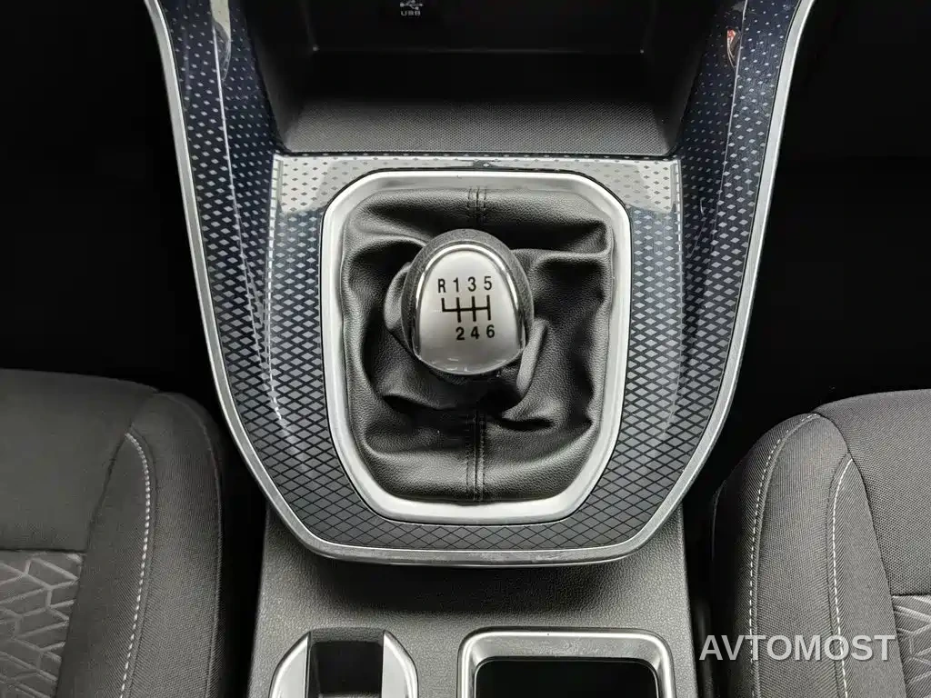 Haval M6 2023 PLUS 1.5T Manual Elite Smart Connect — фото 11