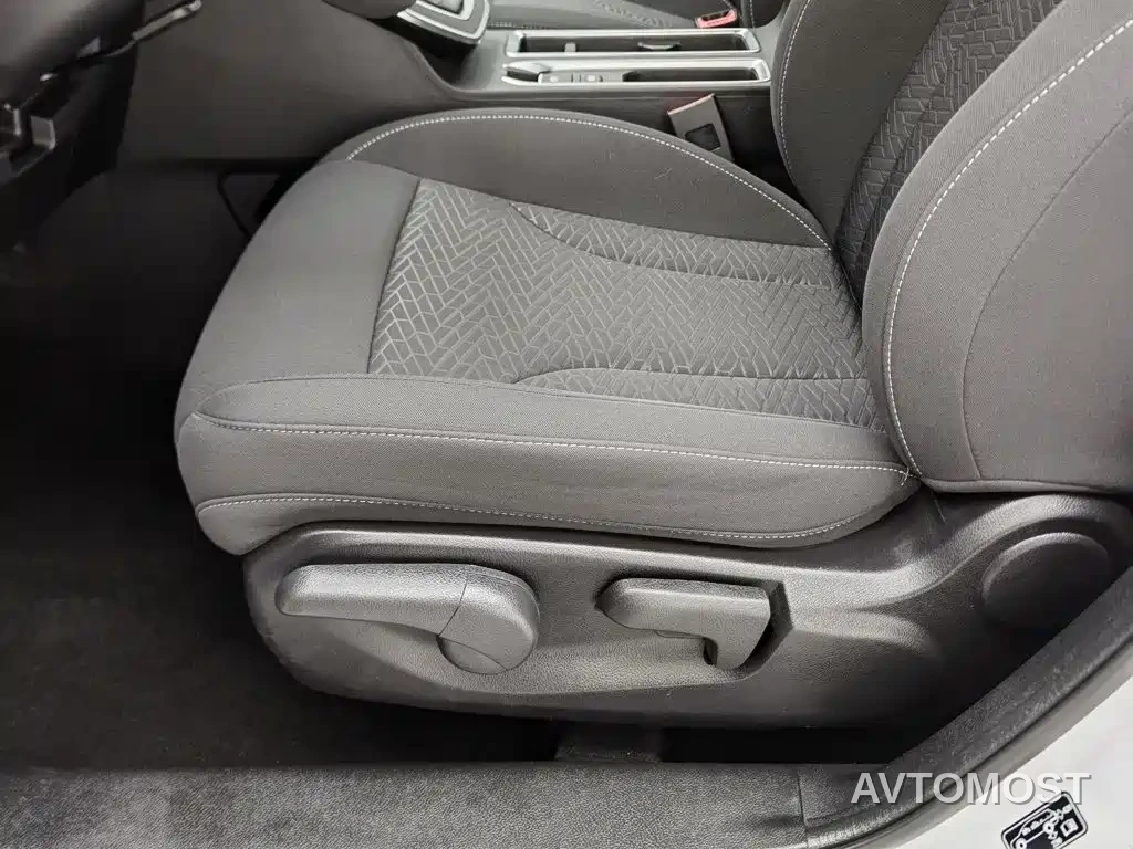 Haval M6 2023 PLUS 1.5T Manual Elite Smart Connect — фото 18