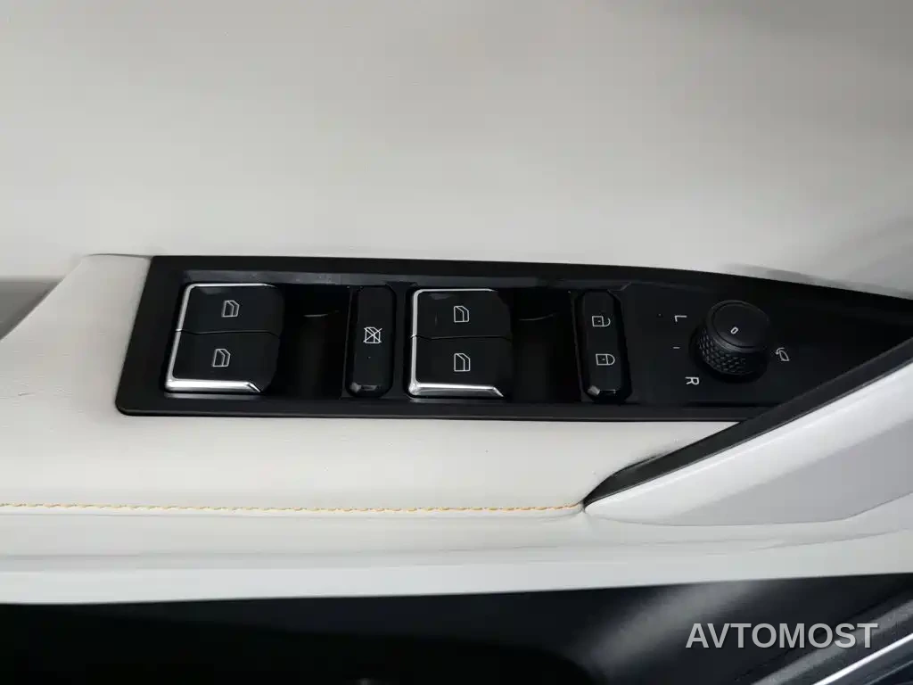 Lynk & Co 06 EM-P 2022 PHEV 84KM Range Pro — фото 8