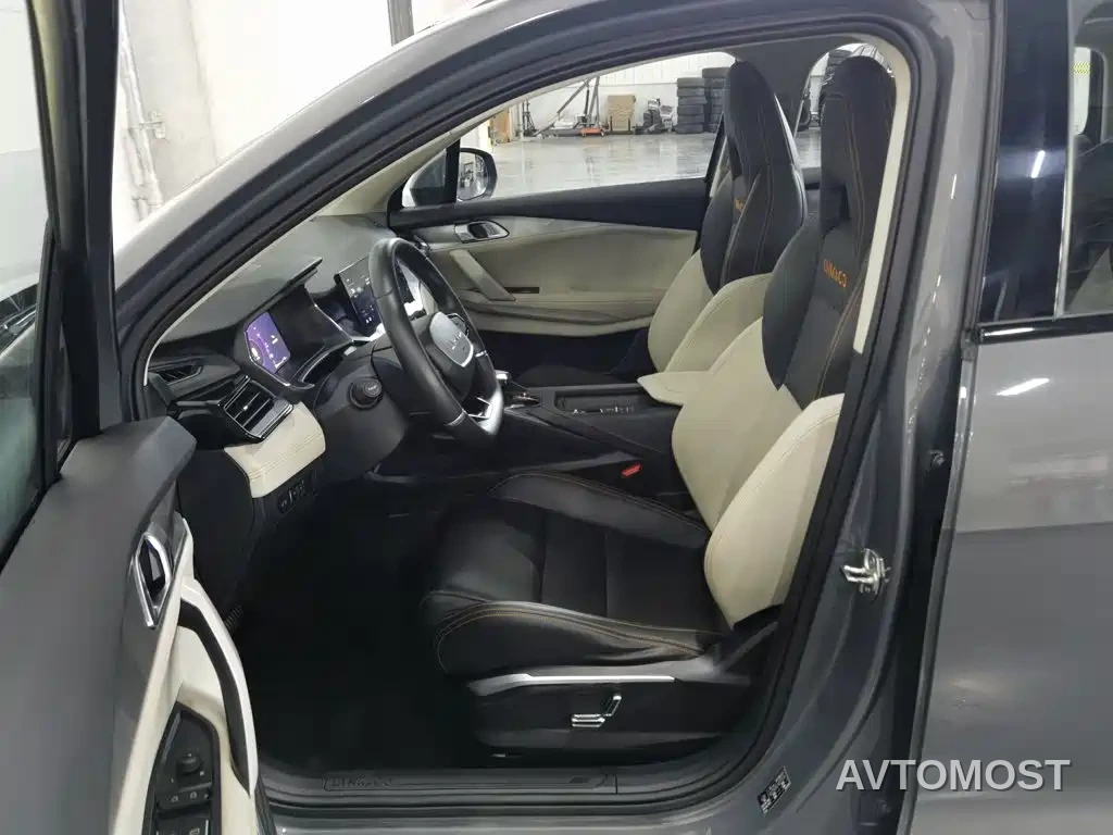 Lynk & Co 06 EM-P 2022 PHEV 84KM Range Pro — фото 9