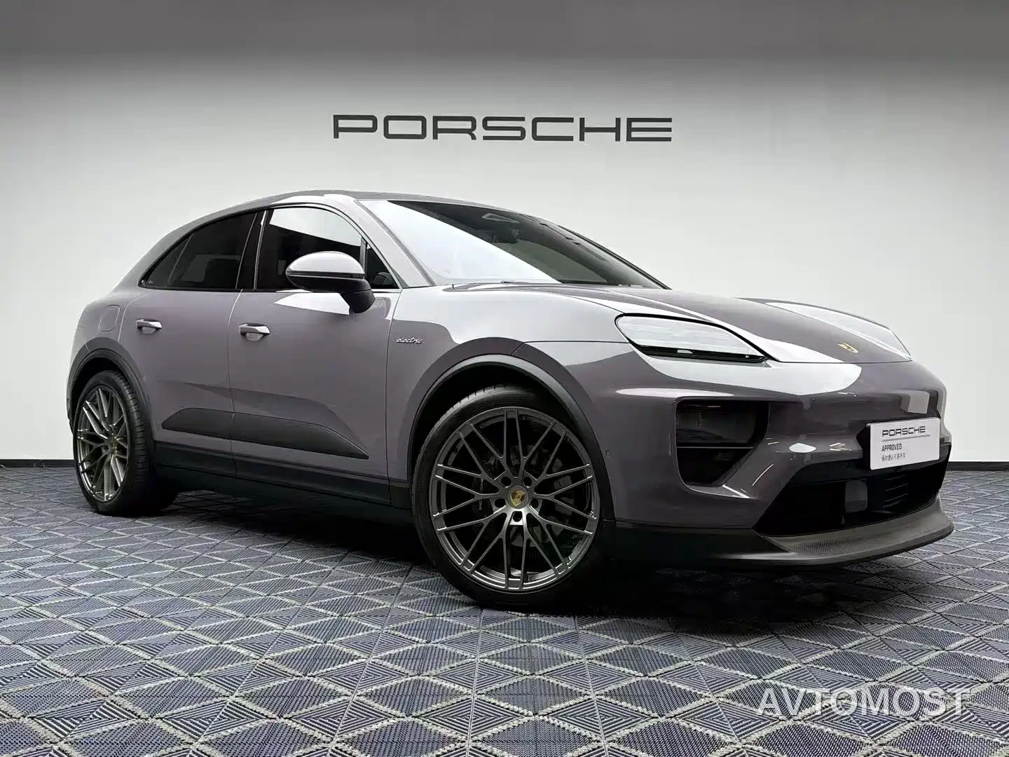 Porsche Macan EV 2024 Macan Long Range — фото 5