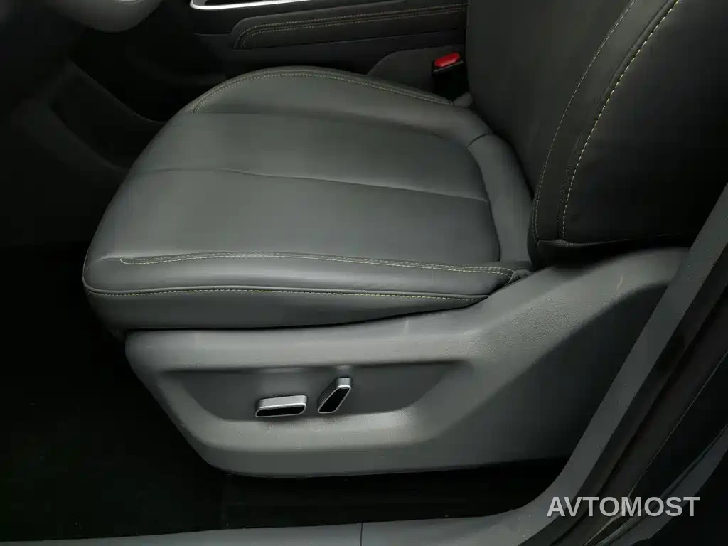 Besturn Yueyi 03 2025 Model 445km Joy Edition — фото 18