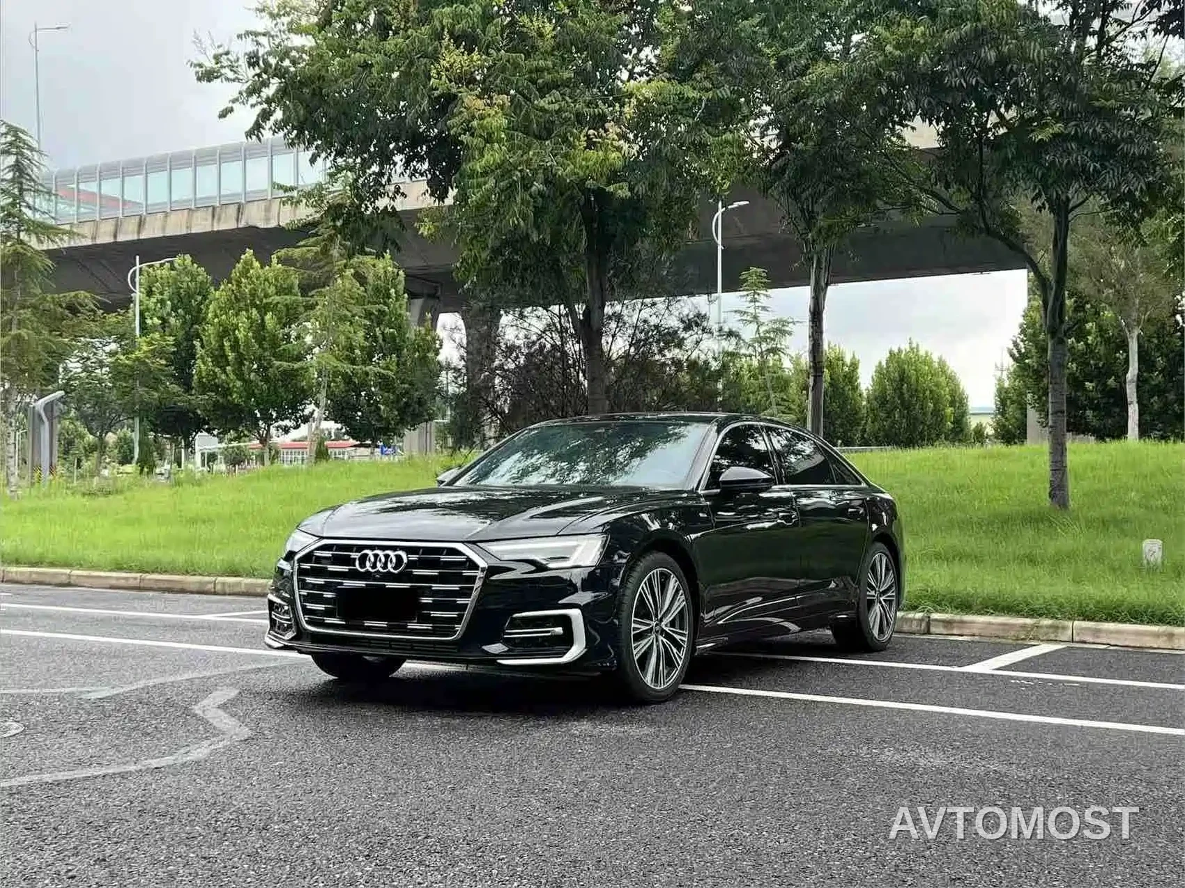 Audi A6L 2024 45 TFSI quattro Premium Dynamic — фото 2