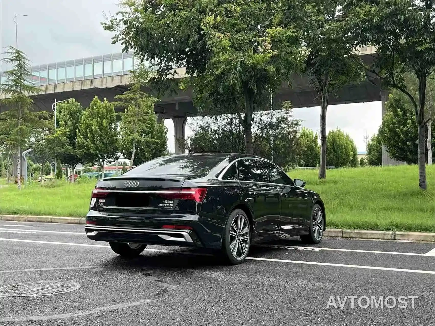 Audi A6L 2024 45 TFSI quattro Premium Dynamic — фото 4