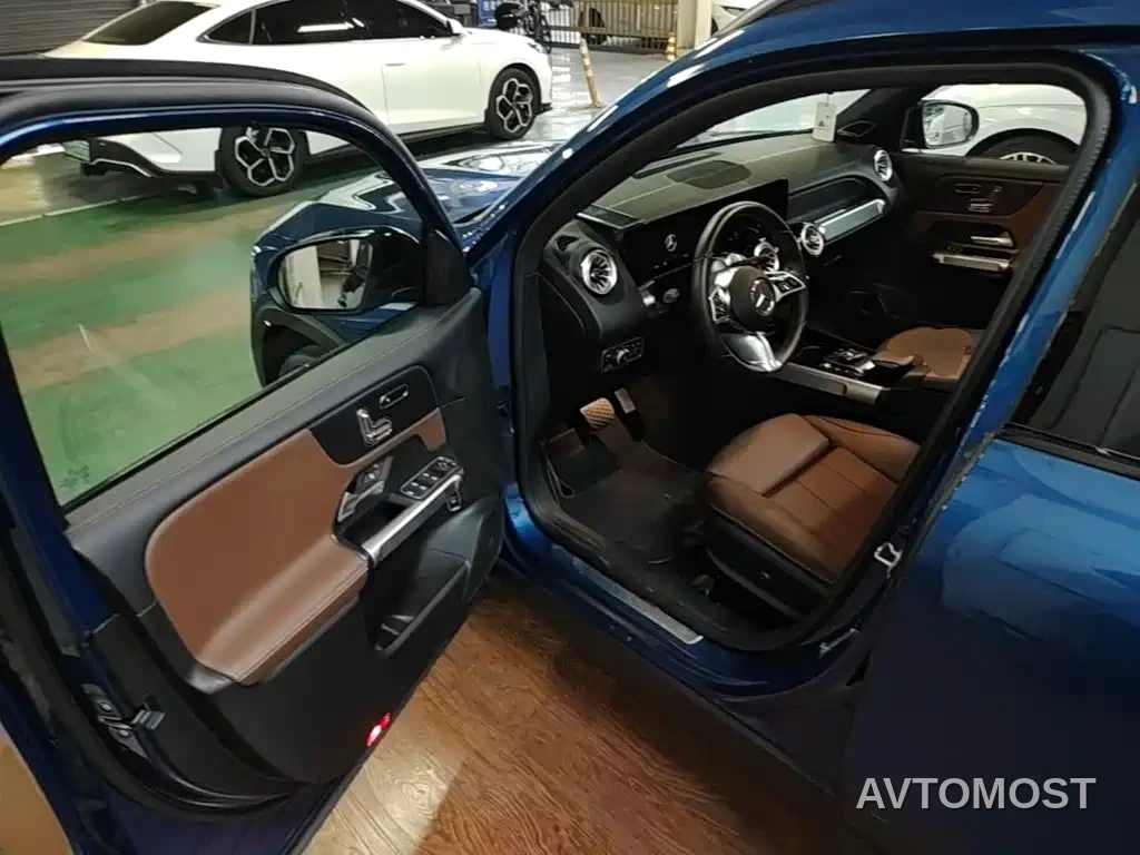 Mercedes-Benz GLB 2024 GLB 220 4MATIC — фото 15
