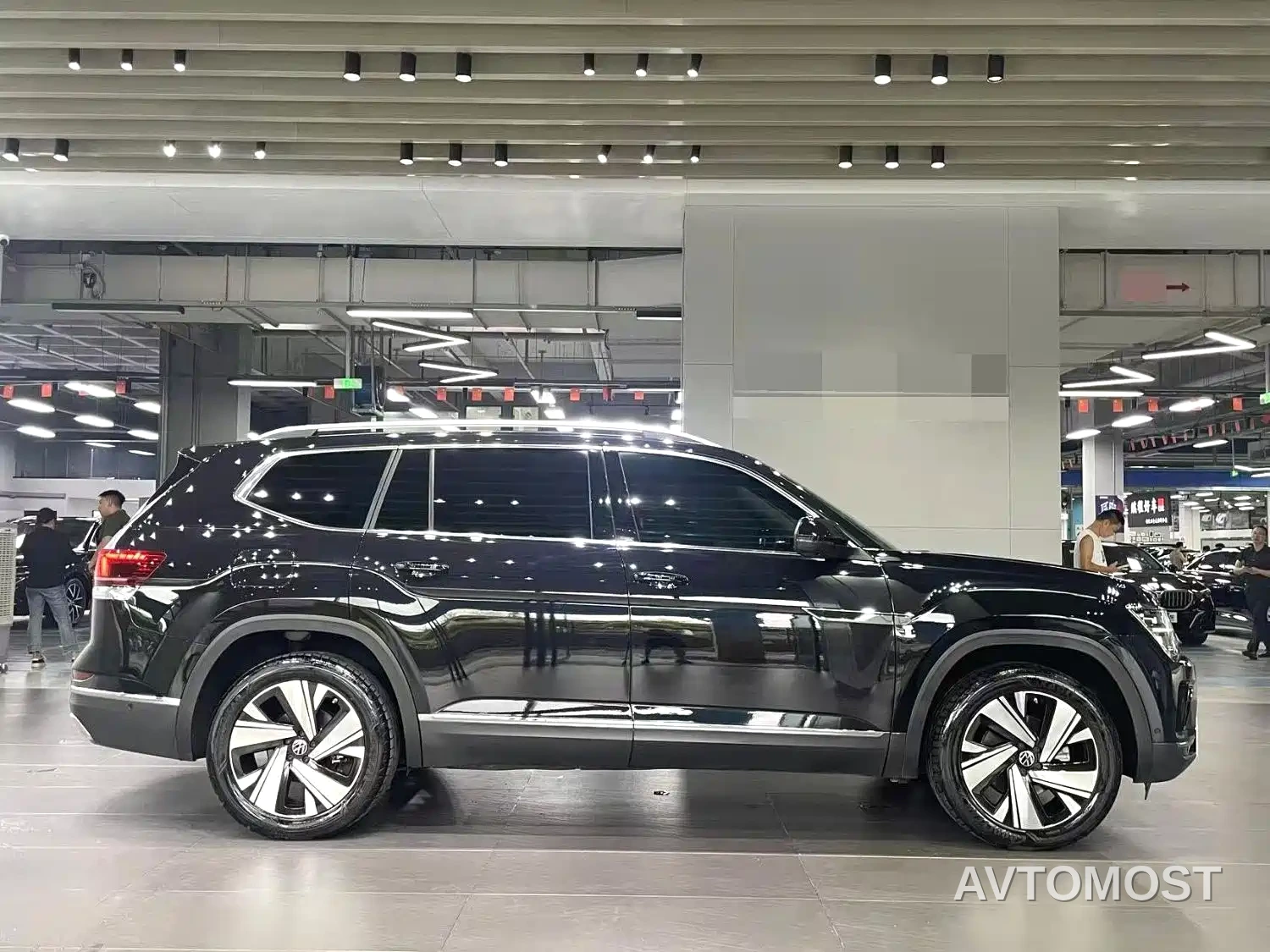 Volkswagen Teramont 2024 380TSI 4WD Dragon Soar Edition — фото 5