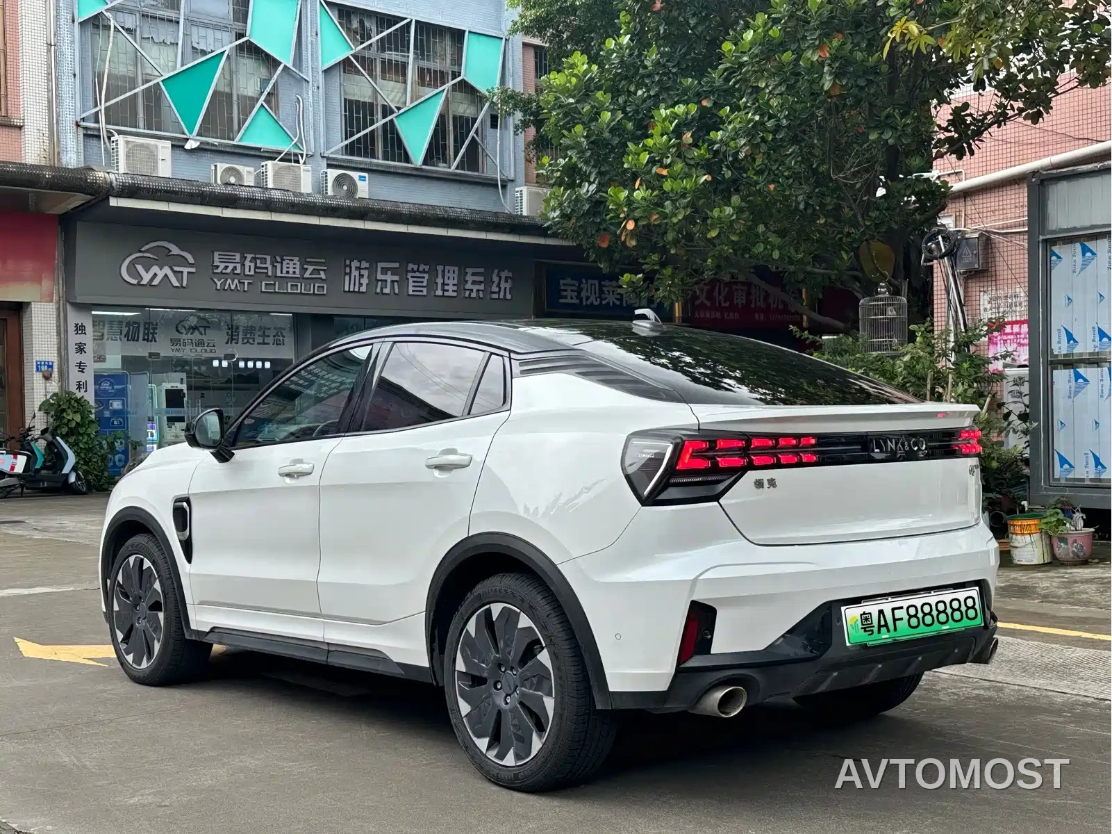Lynk & Co 05 EM-P 2021 1.5TD PHEV HALO — фото 5
