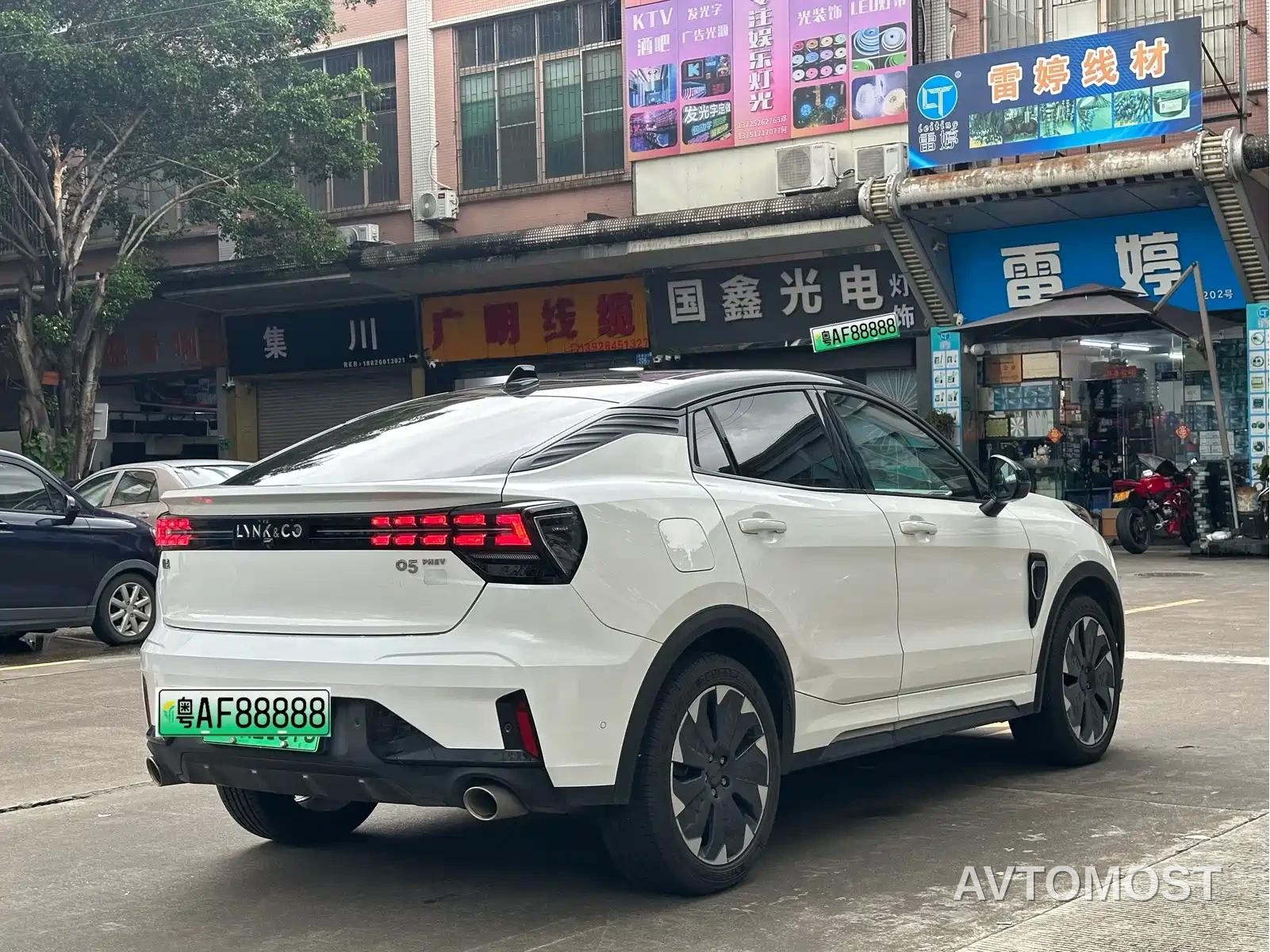 Lynk & Co 05 EM-P 2021 1.5TD PHEV HALO — фото 7