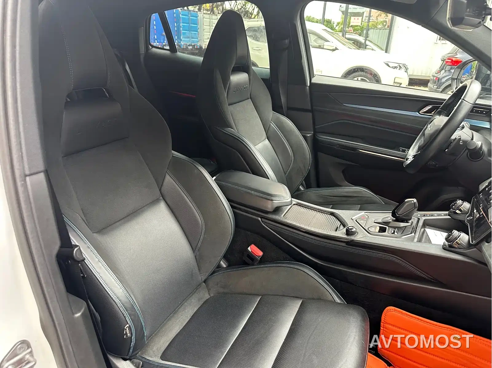 Lynk & Co 05 EM-P 2021 1.5TD PHEV HALO — фото 19
