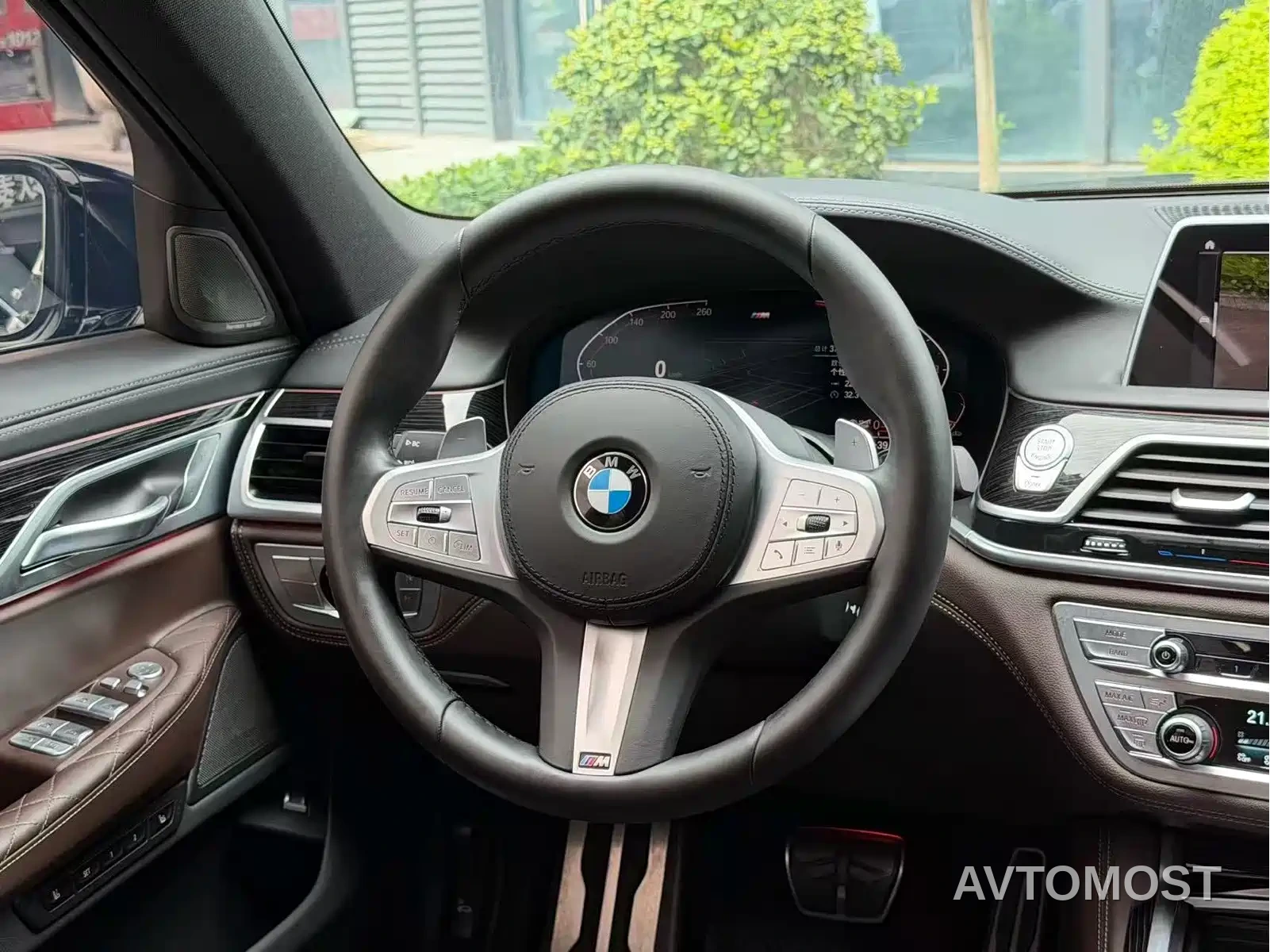 BMW 7 Series 2021 Model 740Li Premium M Sport Package — фото 11