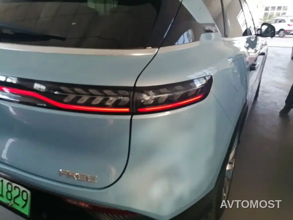 VOYAH FREE 2021 AWD Standard Range Extender Exclusive Luxury Package — фото 8