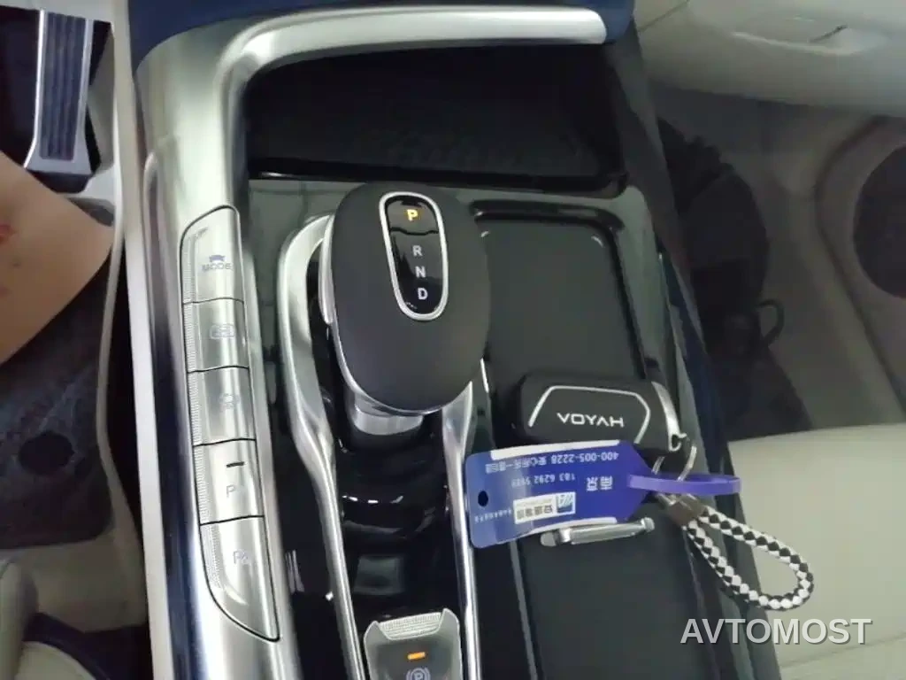 VOYAH FREE 2021 AWD Standard Range Extender Exclusive Luxury Package — фото 14
