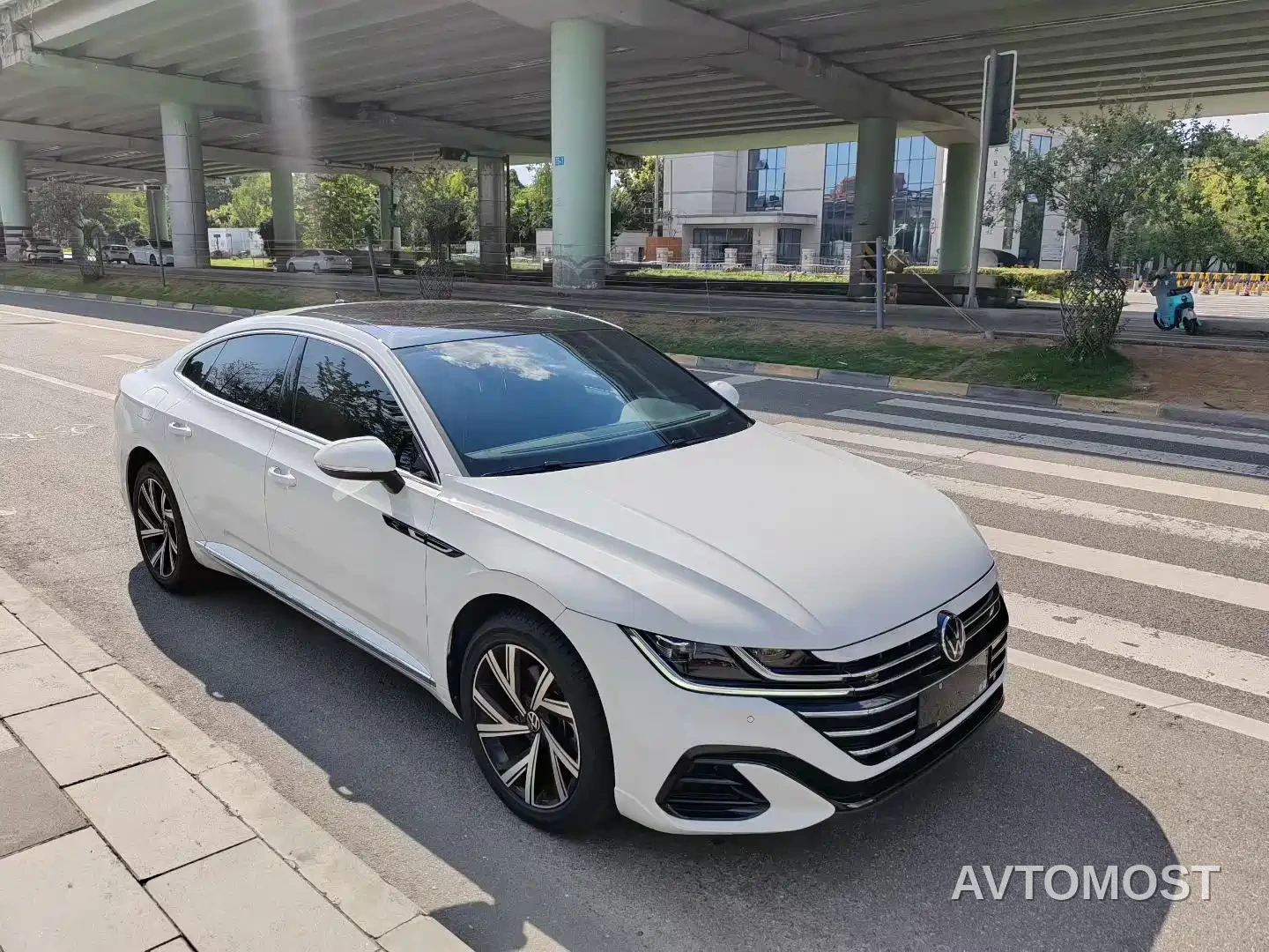 Volkswagen FAW-Volkswagen CC 2023 330TSI Dazzle Edition — фото 2
