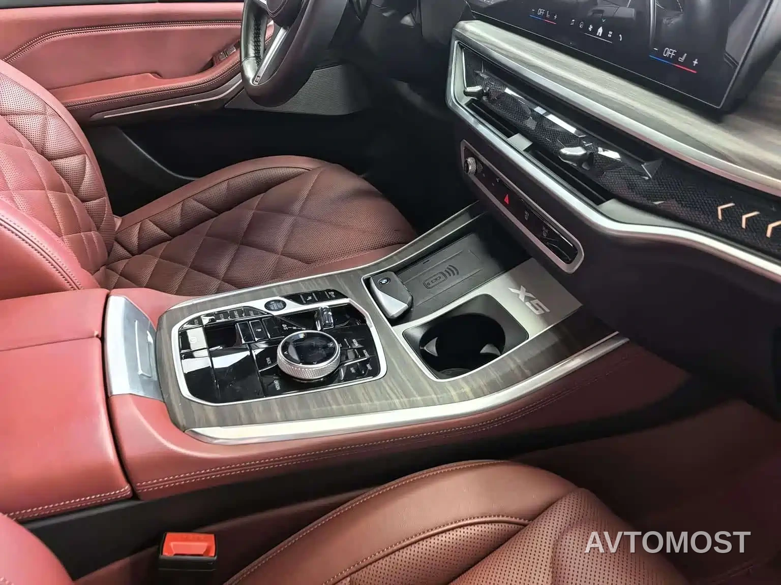 BMW X5 2023 xDrive 40Li M Sport Black Night Package — фото 2