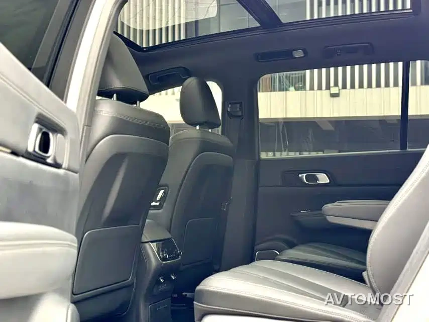 Li ONE 2020 Extended Range 6-seater — фото 1