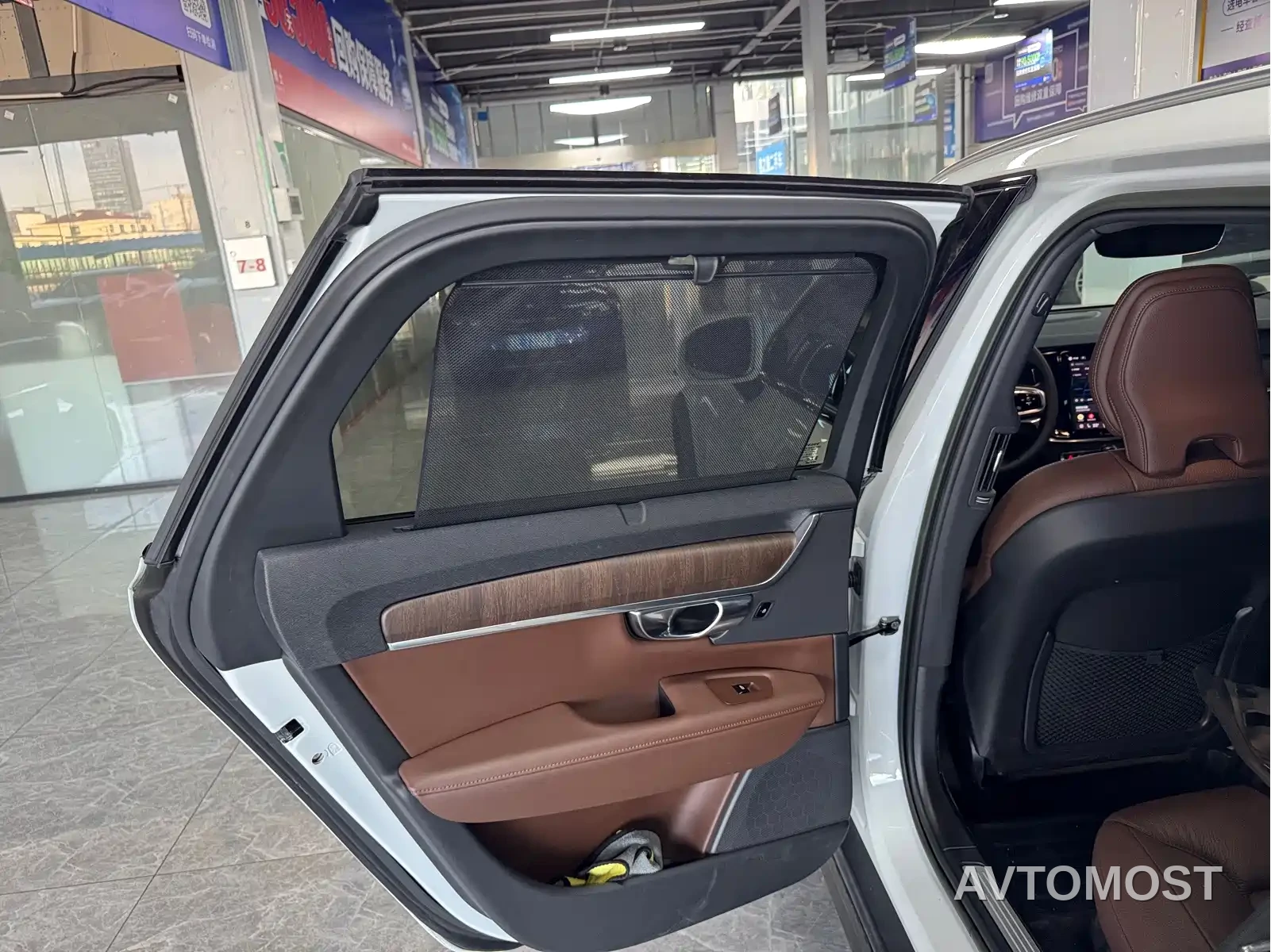 Volvo V90 2023 Cross Country B5 AWD Smart Distance Edition — фото 8