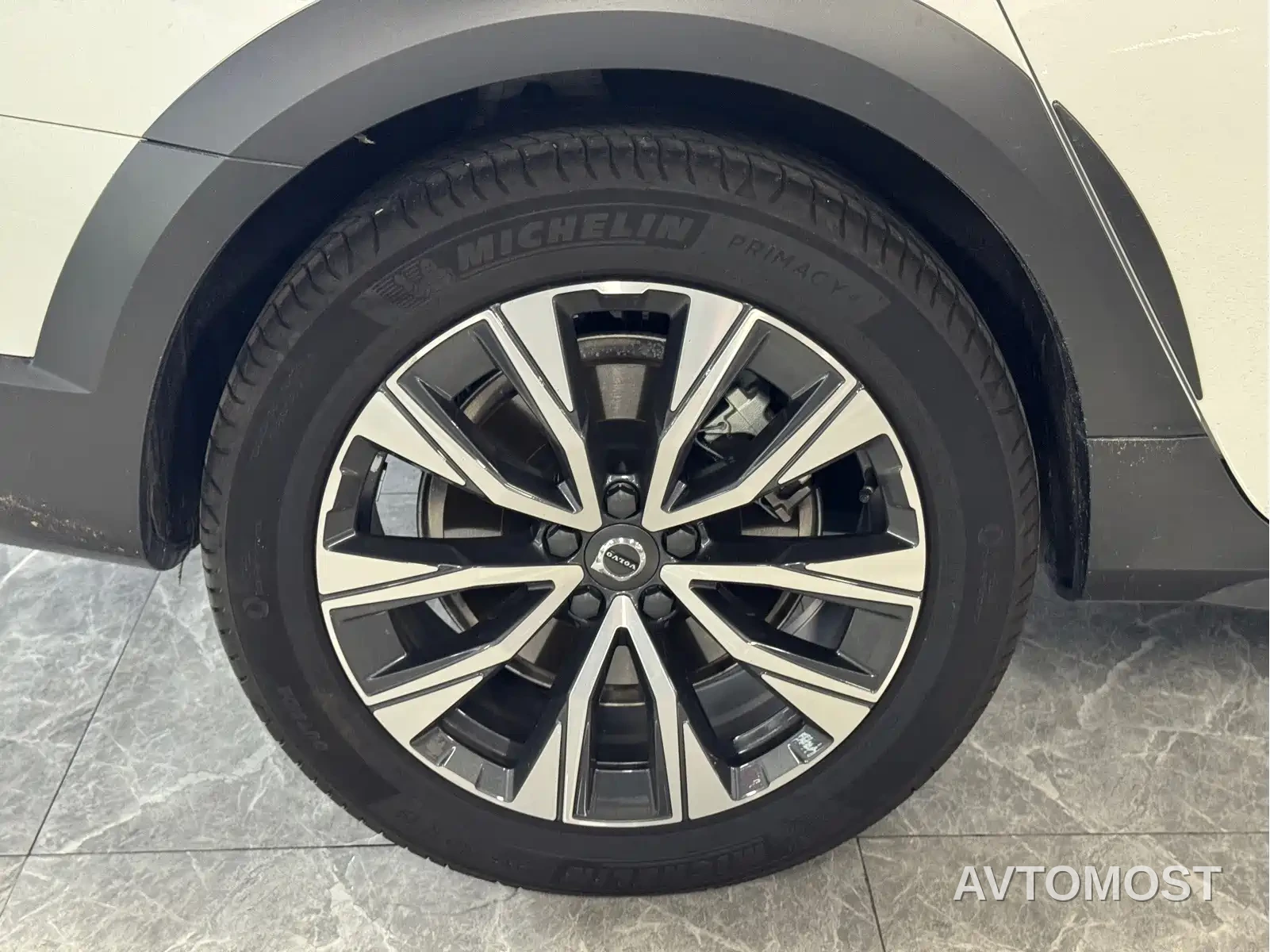 Volvo V90 2023 Cross Country B5 AWD Smart Distance Edition — фото 11