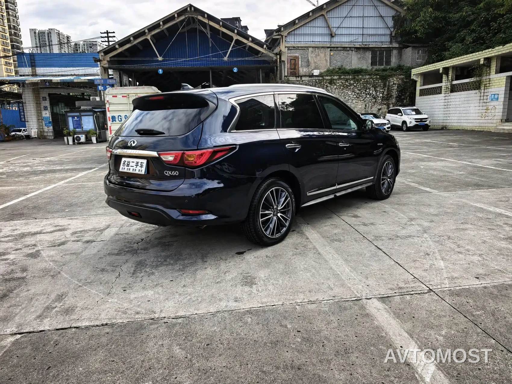 Infiniti QX60 (Import) 2020 2.5 S/C Hybrid 2WD Excellence Edition — фото 4