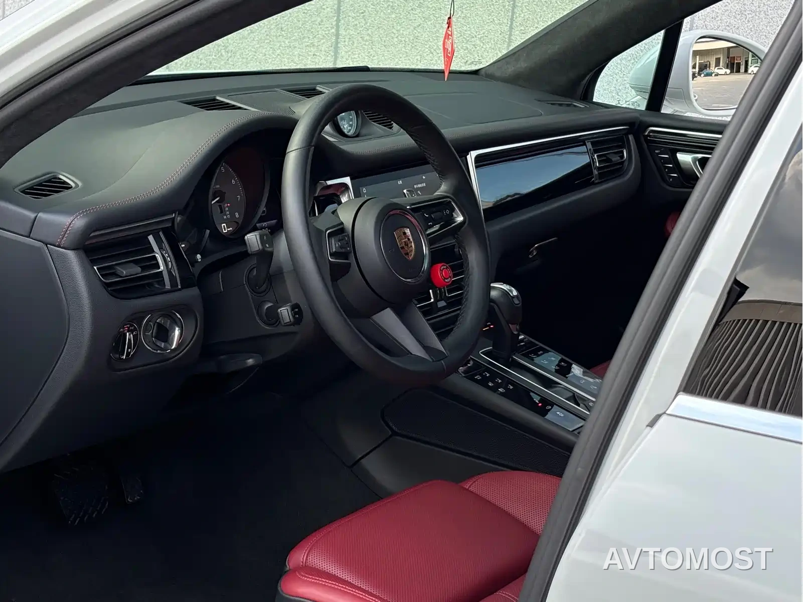 Porsche Macan 2023 Macan S 2.9T — фото 8