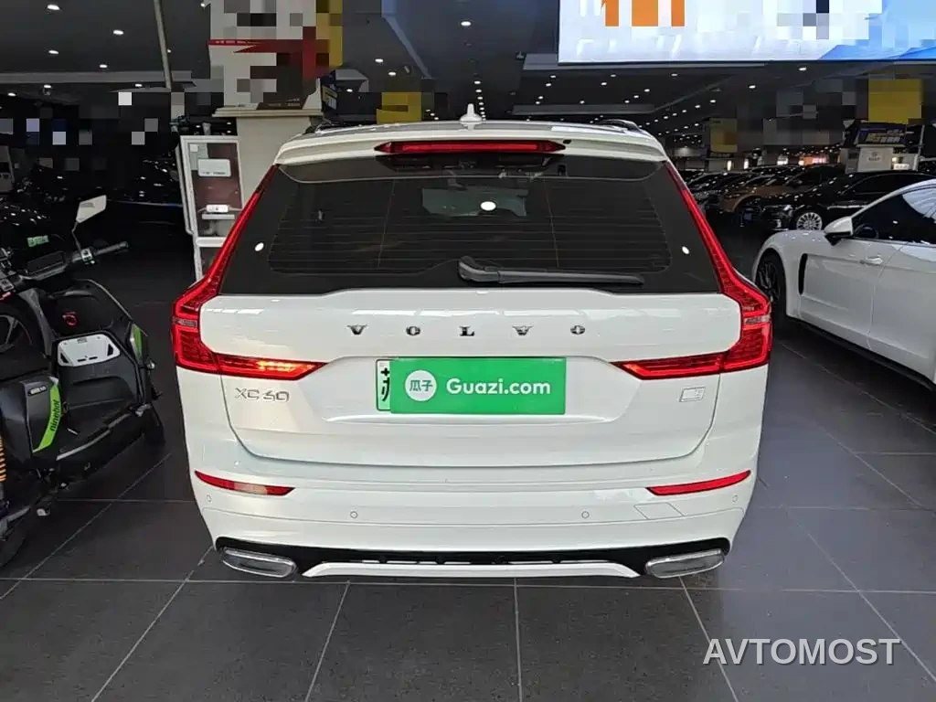 Volvo XC60 Plug-in Hybrid 2021 T8 E-Drive Hybrid Inscription Sport — фото 4