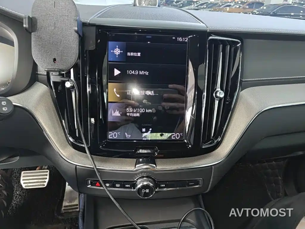 Volvo XC60 Plug-in Hybrid 2021 T8 E-Drive Hybrid Inscription Sport — фото 11