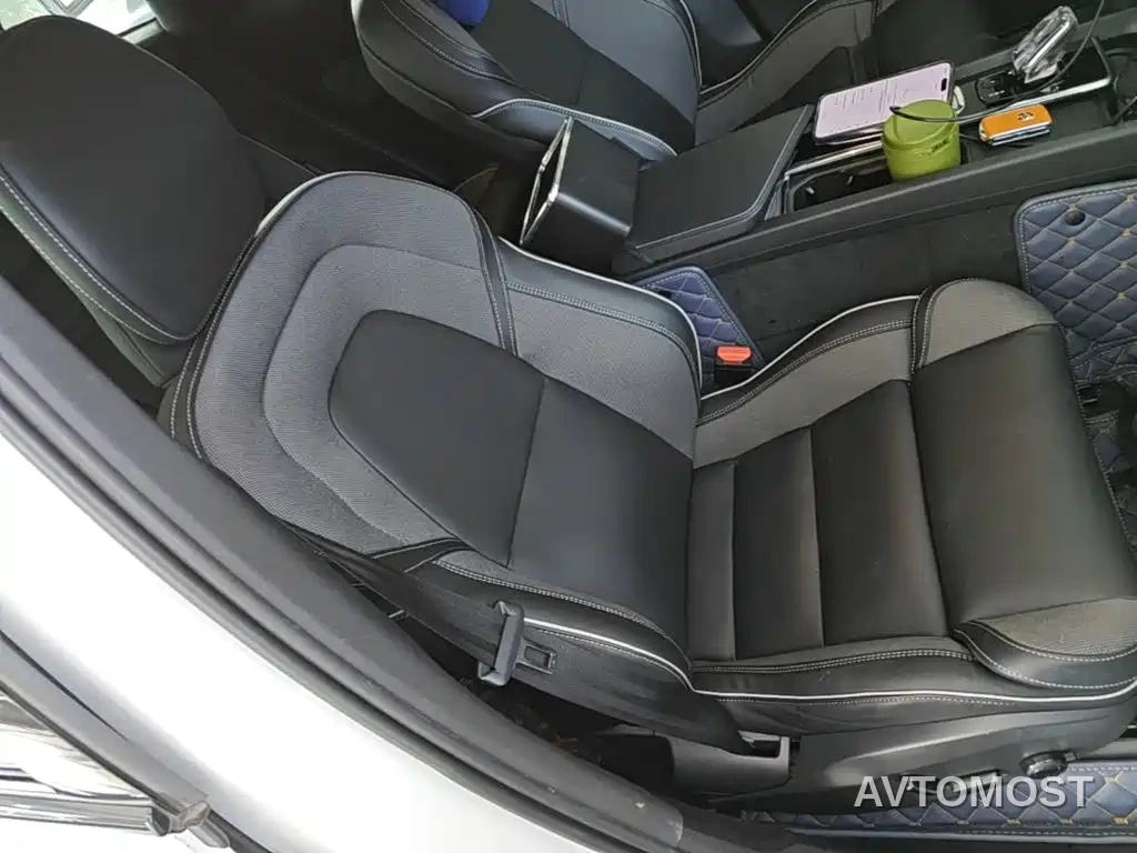 Volvo XC60 Plug-in Hybrid 2021 T8 E-Drive Hybrid Inscription Sport — фото 21