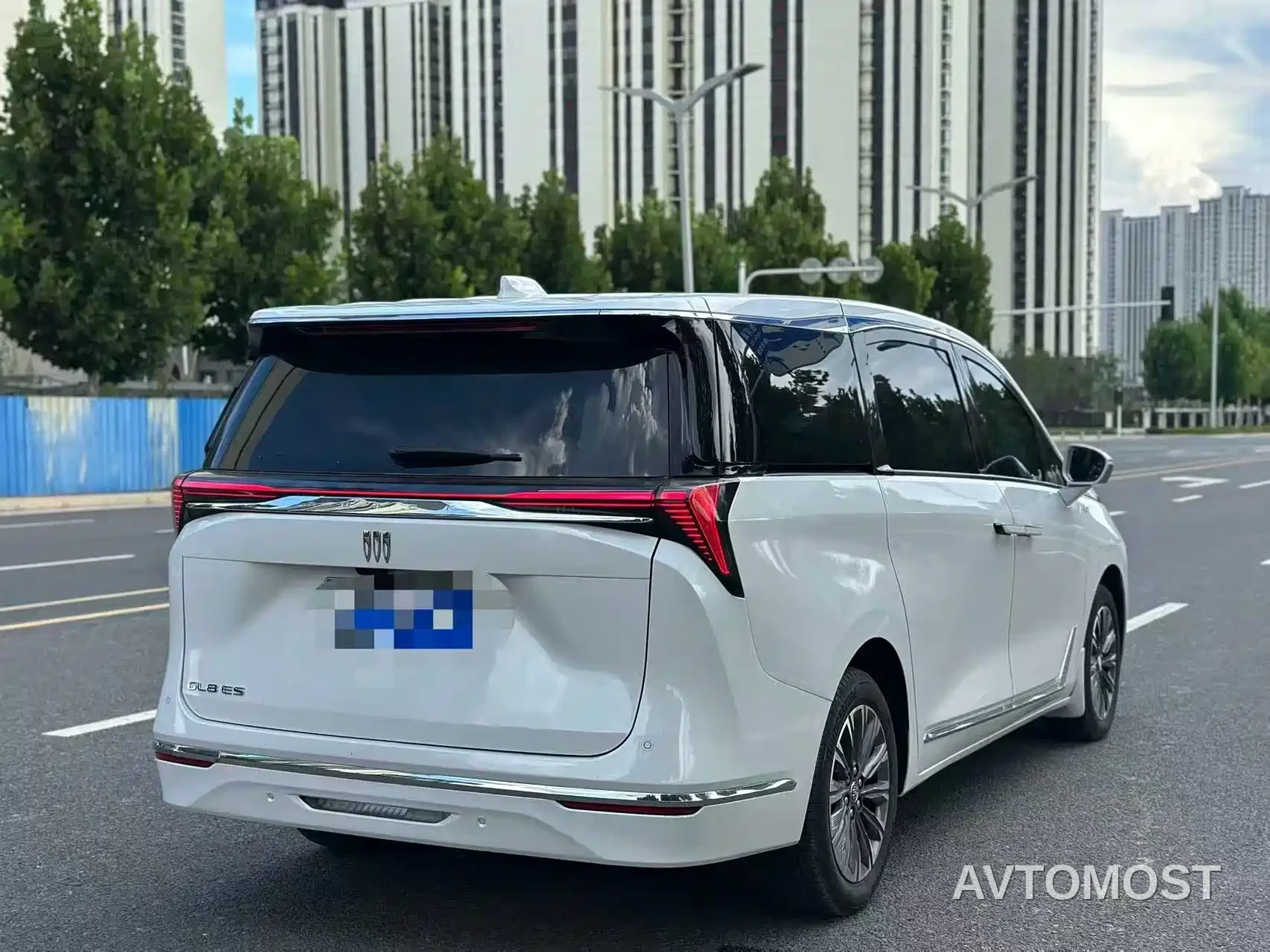 Buick GL8 2025 Land Honor Premium Edition — фото 6