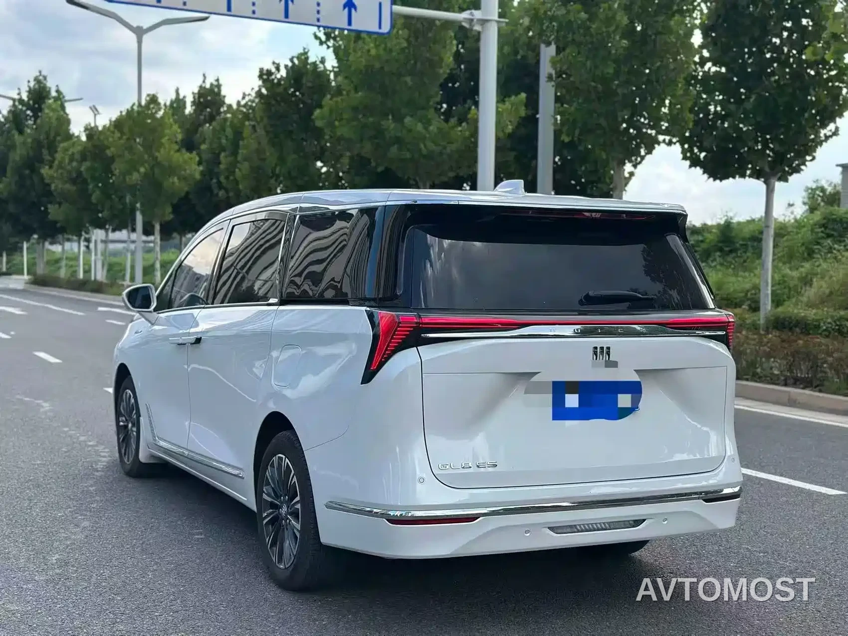 Buick GL8 2025 Land Honor Premium Edition — фото 7