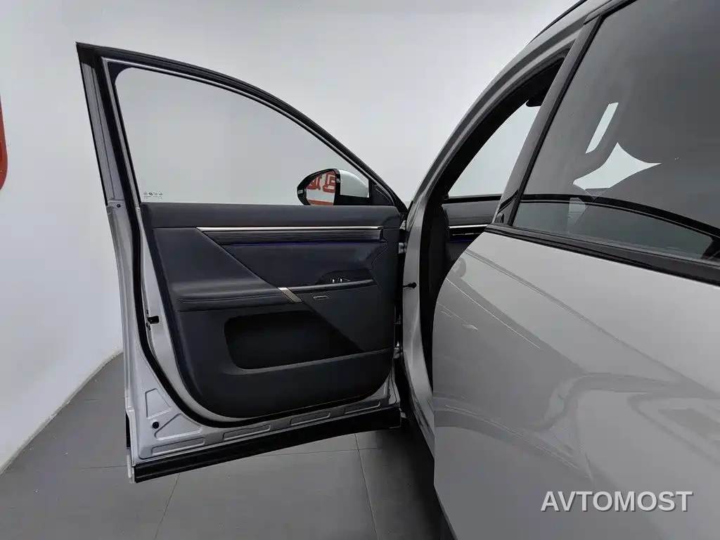 Dongfeng Yipai eπ008 2024 210Max Range Extender 6-Seater — фото 7