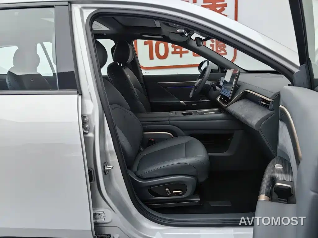 Dongfeng Yipai eπ008 2024 210Max Range Extender 6-Seater — фото 21