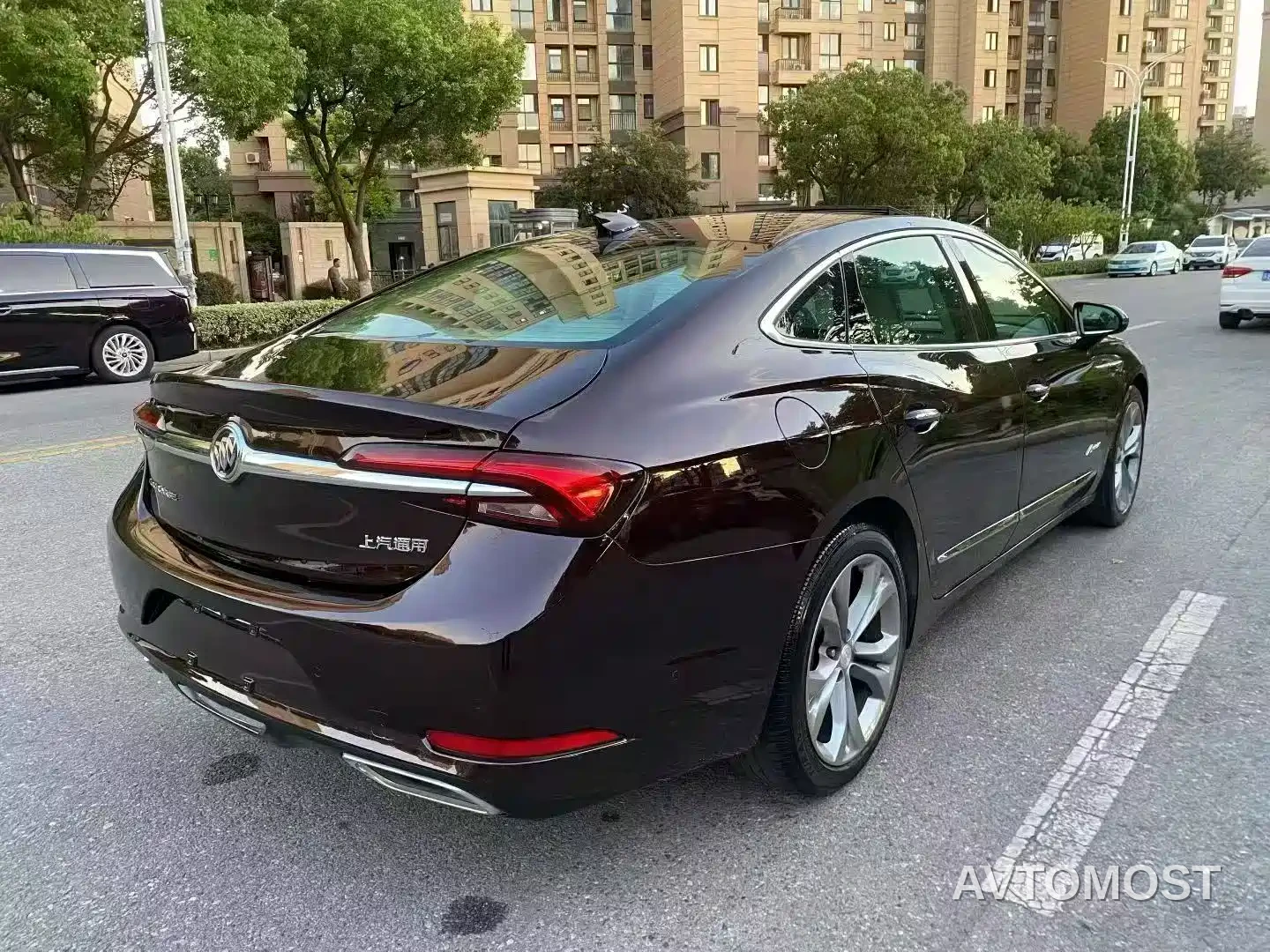 Buick LaCrosse 2022 Avenir First Edition — фото 7