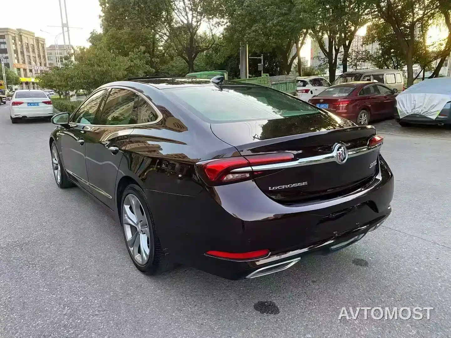 Buick LaCrosse 2022 Avenir First Edition — фото 9