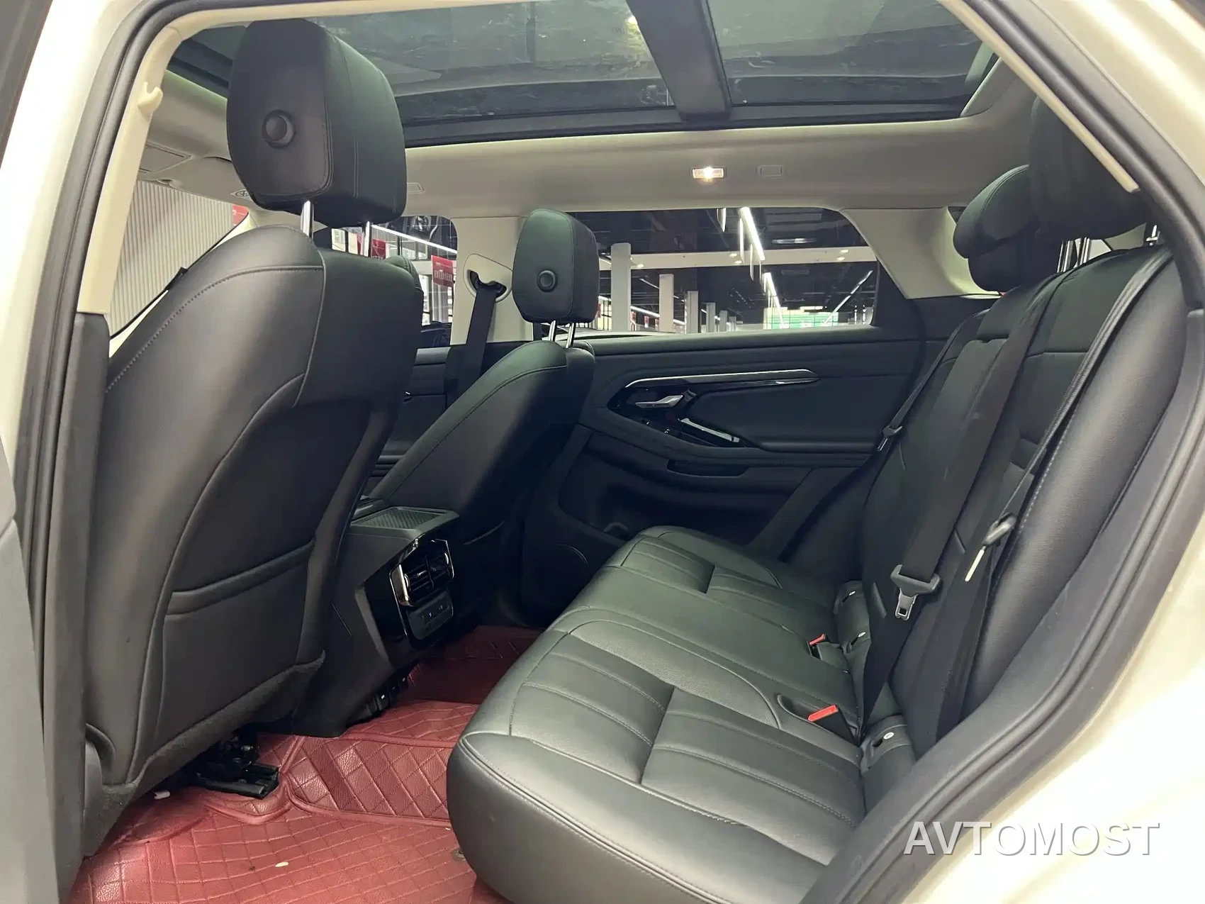 Land Rover Range Rover Evoque New Energy 2021 Range Rover Evoque L P300e Luxury — фото 9