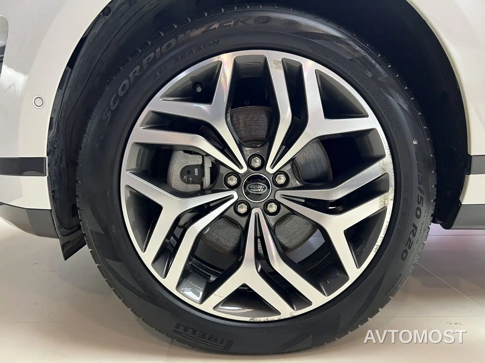 Land Rover Range Rover Evoque New Energy 2021 Range Rover Evoque L P300e Luxury — фото 15